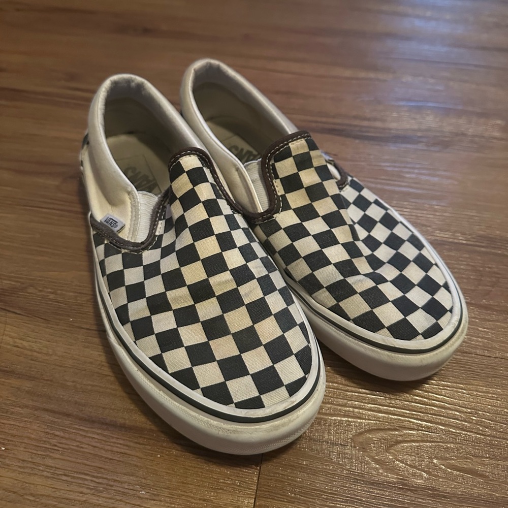 Vans Checkered Board Classics | Unisex | Size 9 (Women) OR Size 7.5 (Men)